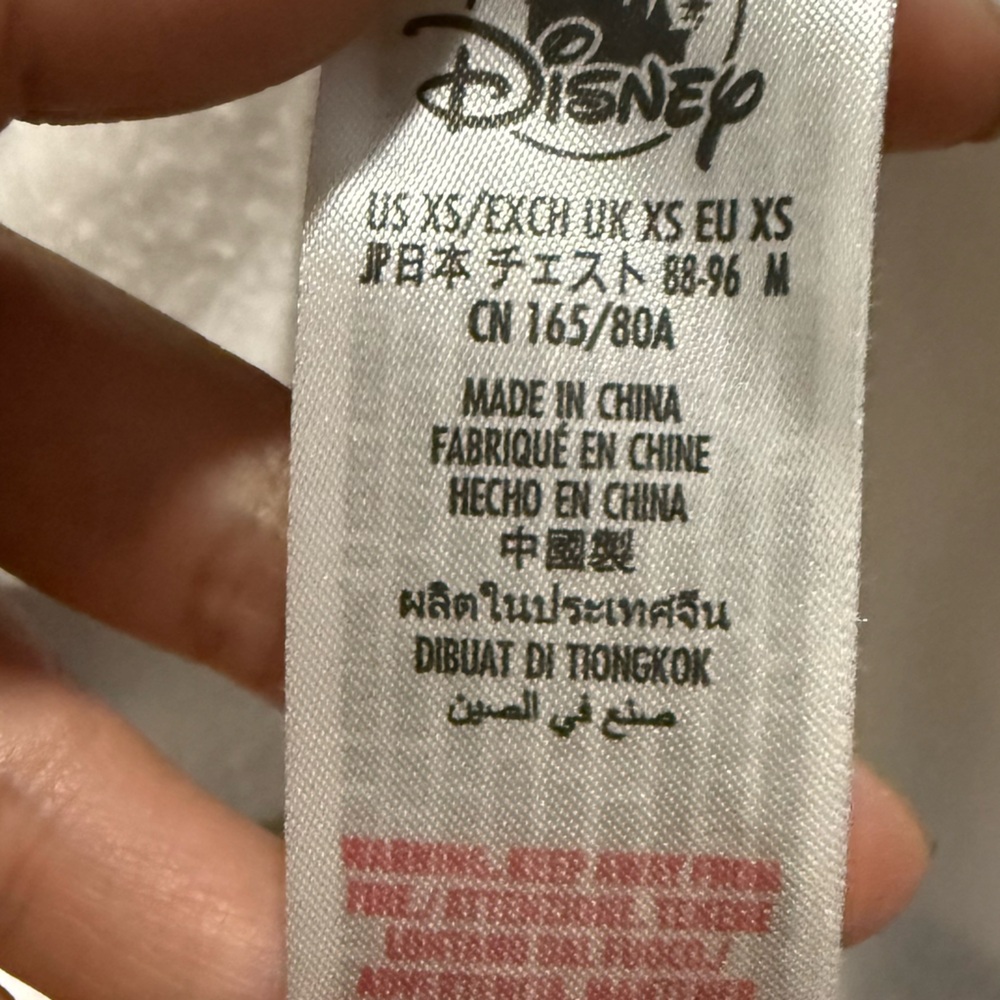 ✨Disney Artist Series Unique Black White Mickey Sweater - Picture 7 of 12
